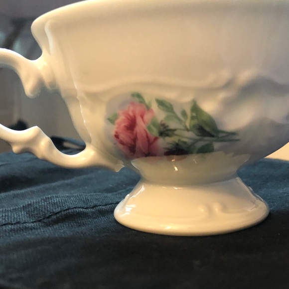 Tea cup - Picture 2 of 4